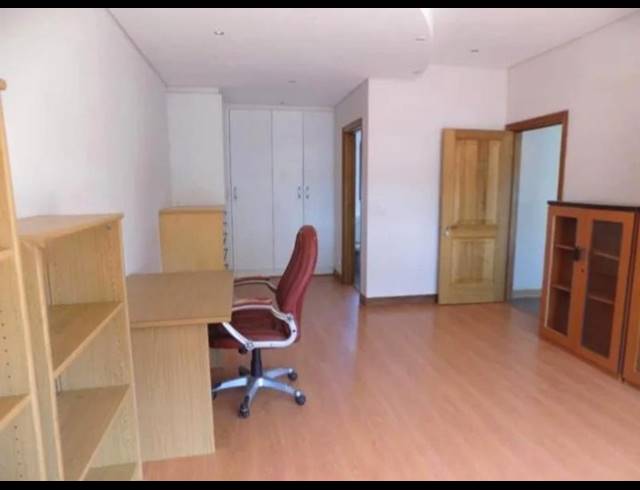 5 BEDROOM PROPERTY TO RENT IN CONSTANTIA KLOOF